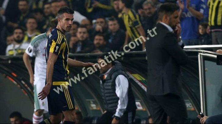 Van Persie oyundan alındı, olanlar oldu!