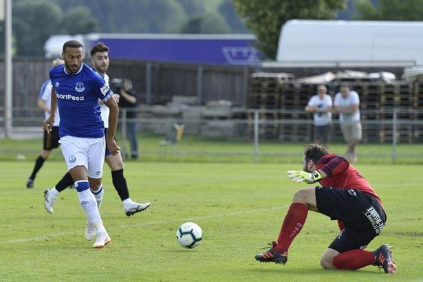 Cenk Tosun'dan 4, Everton'dan 22 gol