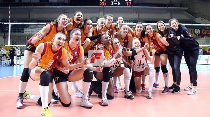 Galatasaray HDI Sigorta, CSM Volei Alba Blaj'a set vermedi