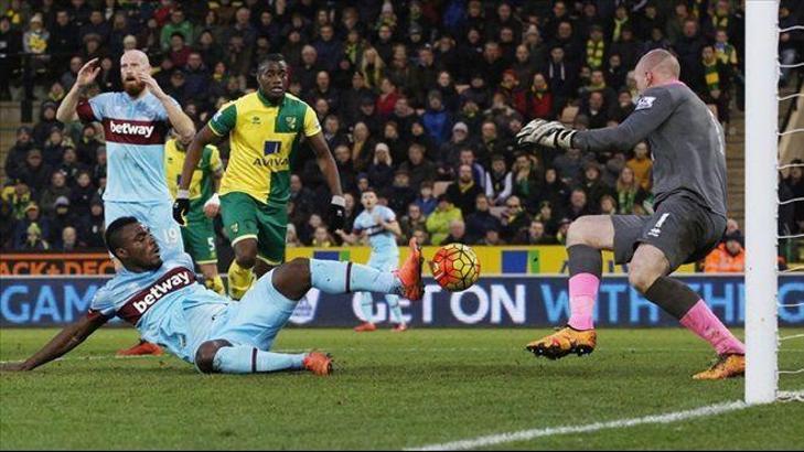 Emmanuel Emenike, West Ham'ı galibiyetten etti