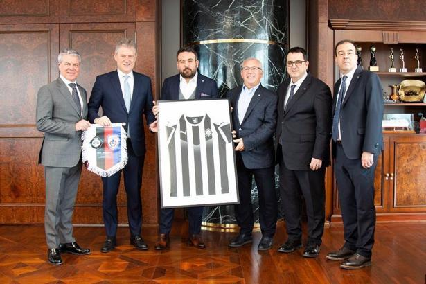 Altay ve Altınordu, Mahmut Özgener'le barıştı