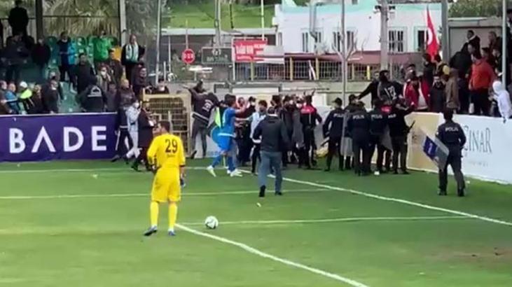 Bodrum'da taraftar top toplayıcısını darp etti