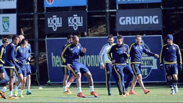 FENERBAHÇE'DE MÜJDE! Robin van Persie...
