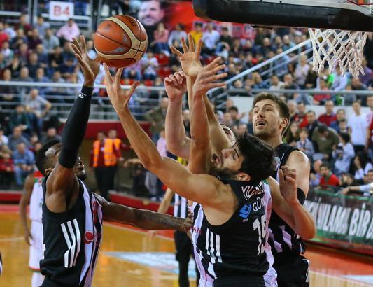 Kartal kapanışı Slovenya'da