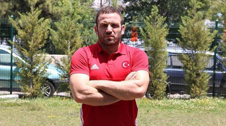 Salih Erinç'in gözü altın kemerde