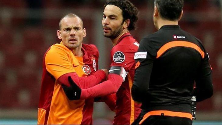 Sneijder'in menajerinden rest!