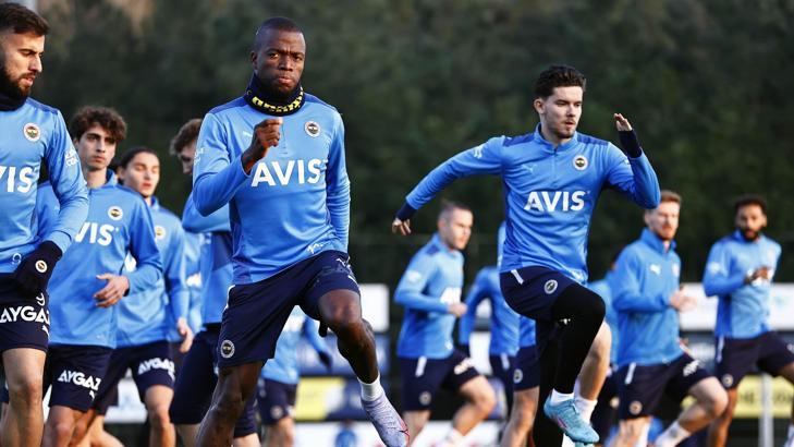 Fenerbahçe'nin Slavia Prag maçı kadrosu belli oldu!