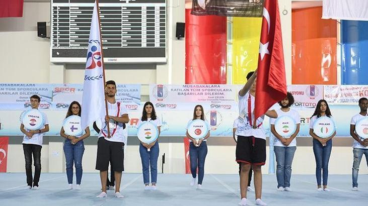 Artistik cimnastik Dünya Kupası Mersin'de başladı