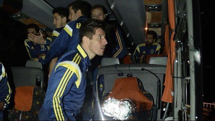 Spor camiası Fenerbahçe'ye saldırıyı kınadı