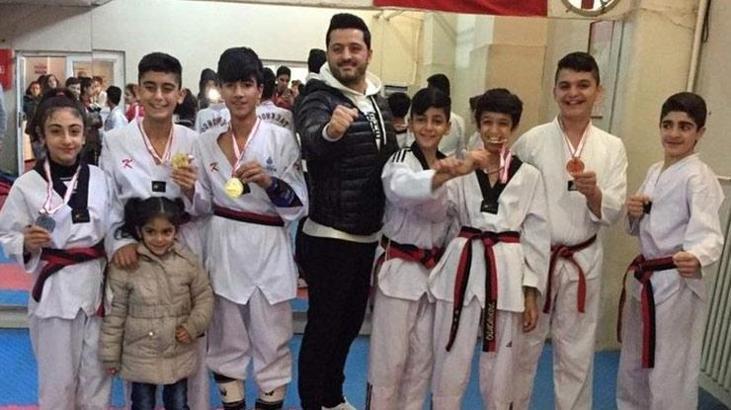 Siirtli taekwondocuların tek hedefi ay-yıldızlı bayrağı göndere çekmek