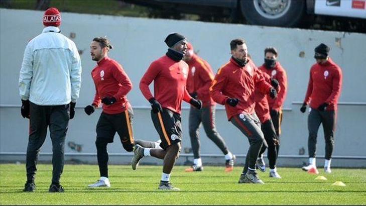 Galatasaray'da Burak Yılmaz takımdan ayrı çalıştı
