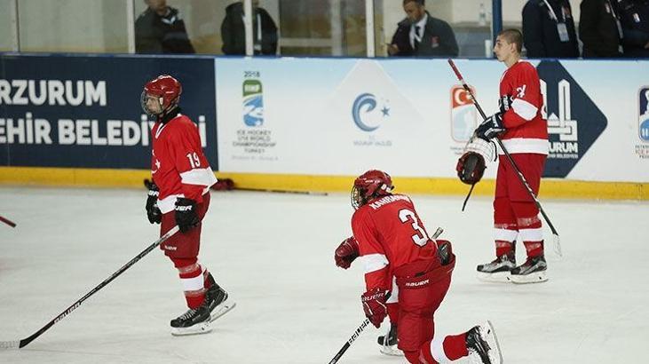 Erzurum'da buz hokeyi heyecanı