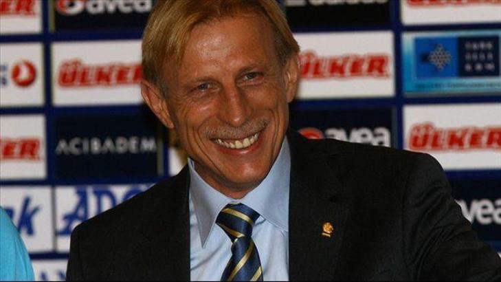 GELİYOR! Christoph Daum...