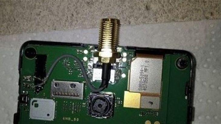 Telefonuna anten ve fan taktı