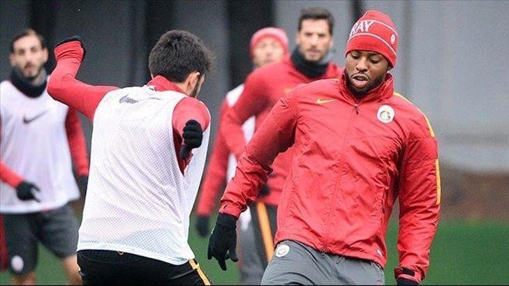 Ryan Donk yeni takım arkadaşlarına fark attı!