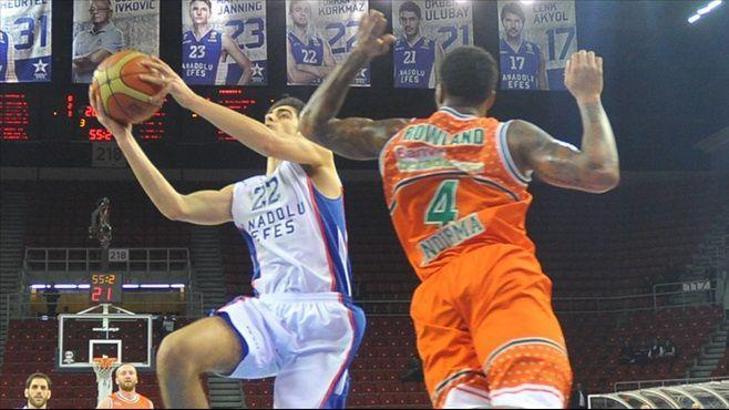 Anadolu Efes 89-83 Banvit