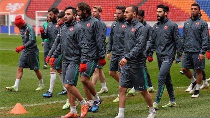 FANATİK maçın nabzını Amsterdam'da tutuyor