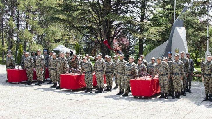 Bedelli askerlik bekleyenler için heyecan dorukta… Bedelli askerlik için yaş ve bedel iddiası!