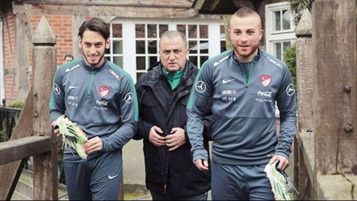 Hakan ve Töre artık omuz omuza