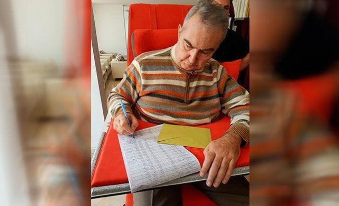 Deniz Baykal, tedavi gördüğü merkezde oy kullandı