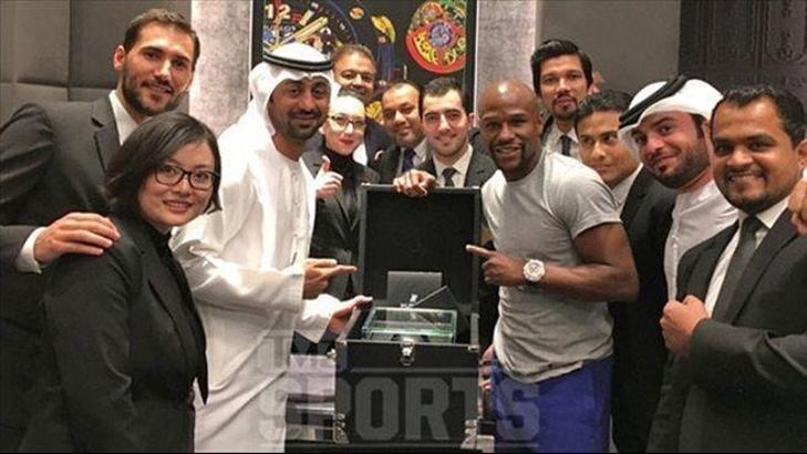 Mayweather bunu da yaptı!