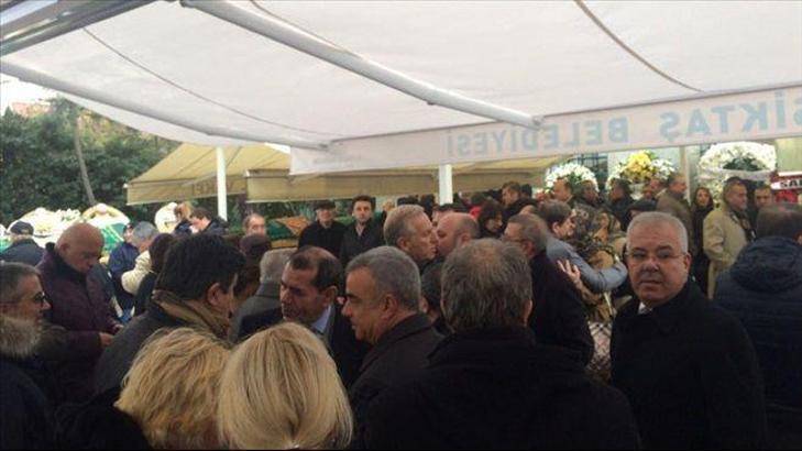Bülent Tulun'un annesi toprağa verildi