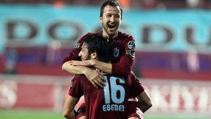 Alkışlar Egemen'e