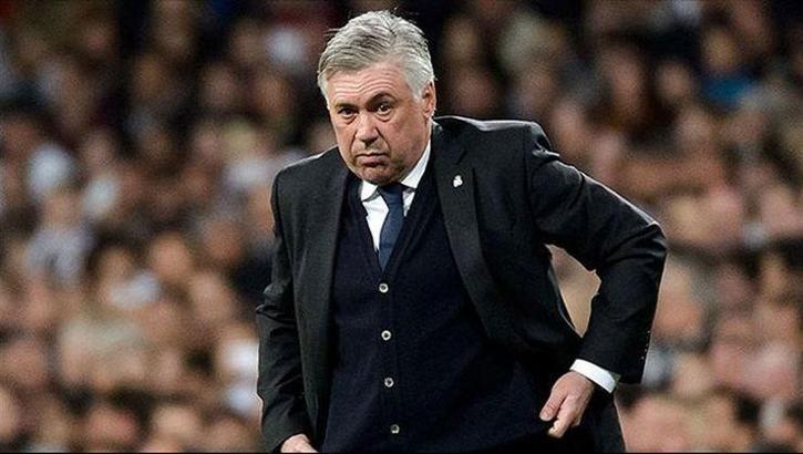 Ancelotti, Zidane'ı geride bıraktı
