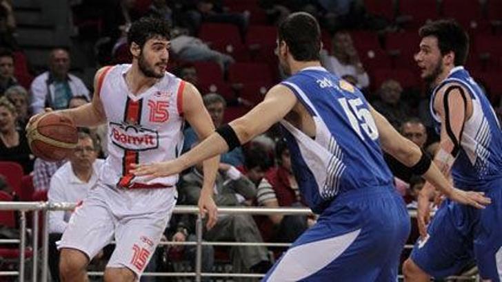 İlk turun lideri Genç Banvitliler
