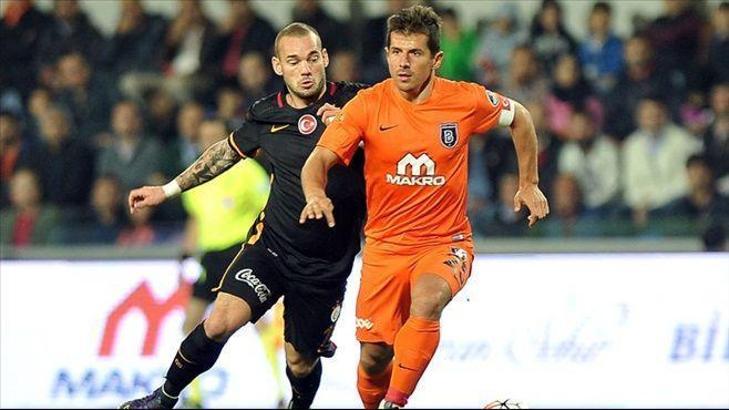 Emre Belözoğlu ve Semih Şentürk sürprizi!