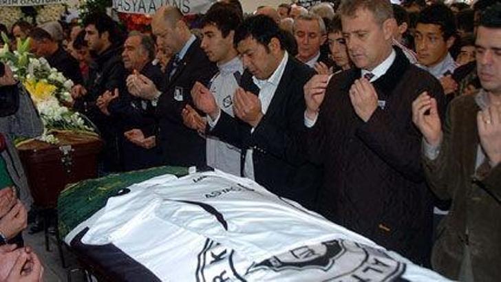 Serdar Özdar toprağa verildi