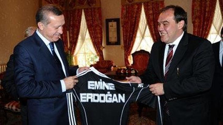 Başbakan'a Beşiktaş forması