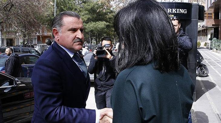 Bakan Bak'tan Eczacıbaşı VitrA ve Ziraat Bankası'na tebrik