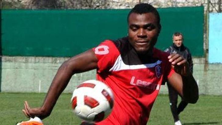 Emmanuel Emenike Samandıra'da görüldü