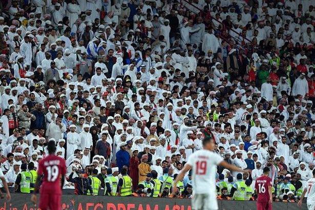 Katar, Birleşik Arap Emirlikleri'ni yenerek finale çıktı