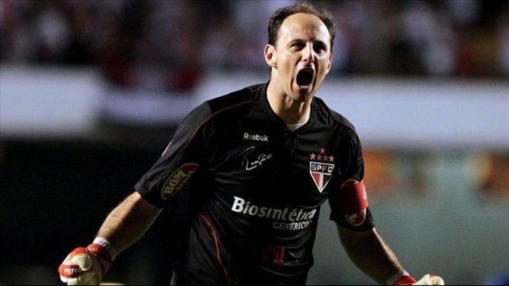 Rogerio Ceni futbola veda etti