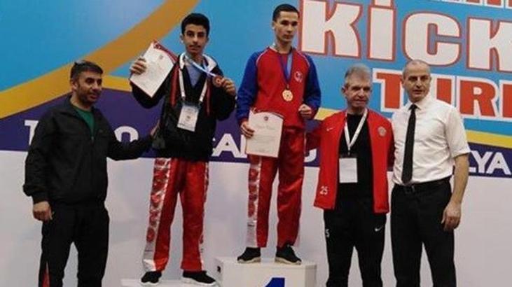 Vanlı kick boksçular Antalya'dan madalyalarla döndüler