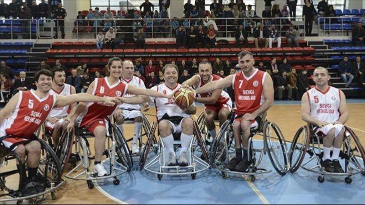 Basketbolda engel tanımadılar