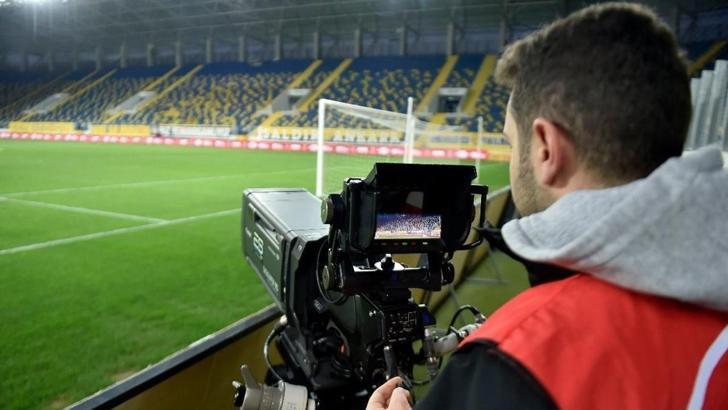 Süper Lig ve 1. Lig yayın ihalesi için 46 firma şartnameyi aldı