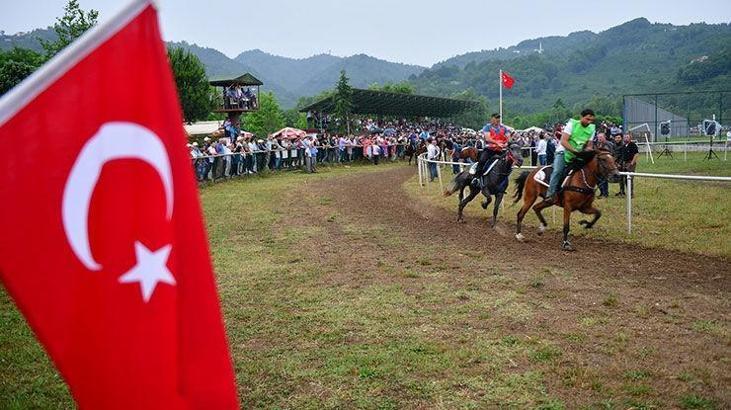 Ordu'da rahvan at yarışları renkli görüntülere sahne oldu