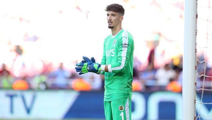 Son dakika Fenerbahçe transfer haberi! Ajax'ın aklı Altay Bayındır'da