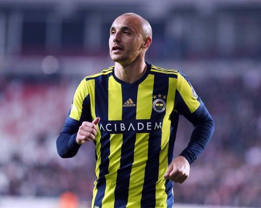 Aatif için yine kuyruk var!