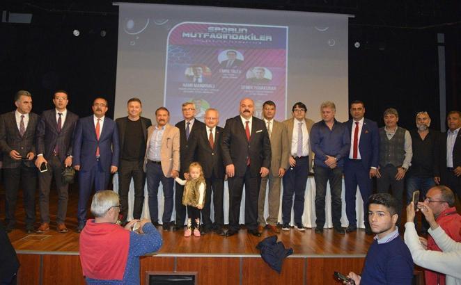 Hami Mandıralı: Lütfen iyi futbolcu olurken, iyi insan olmayı da unutmayın