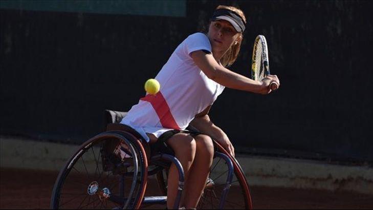 Tekerlekler, tenis için döndü!