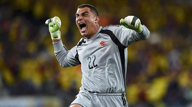 Dünya kupalarının en yaşlı futbolcusu Mondragon