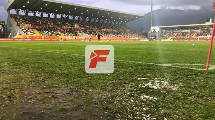 Göztepe-Galatasaray maçı öncesi zemin şoku!