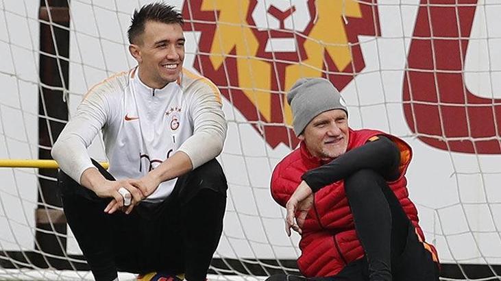 Muslera; Taffarel ve Mondragon'u katladı!