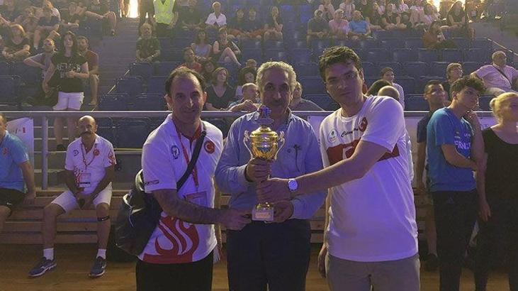 Okyanus Kolejleri, voleybolda dünya şampiyonu oldu