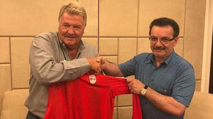 Traktör Sazi'de John Benjamin Toshack dönemi