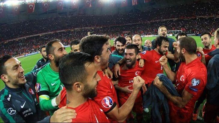 Katar Türkiye maçı hangi kanalda? (TSİ 19.30)